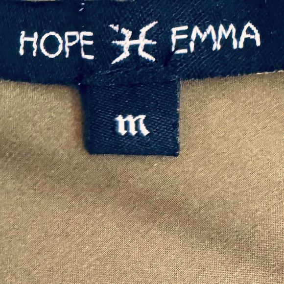 Green Blouse - Picture 4 of 4